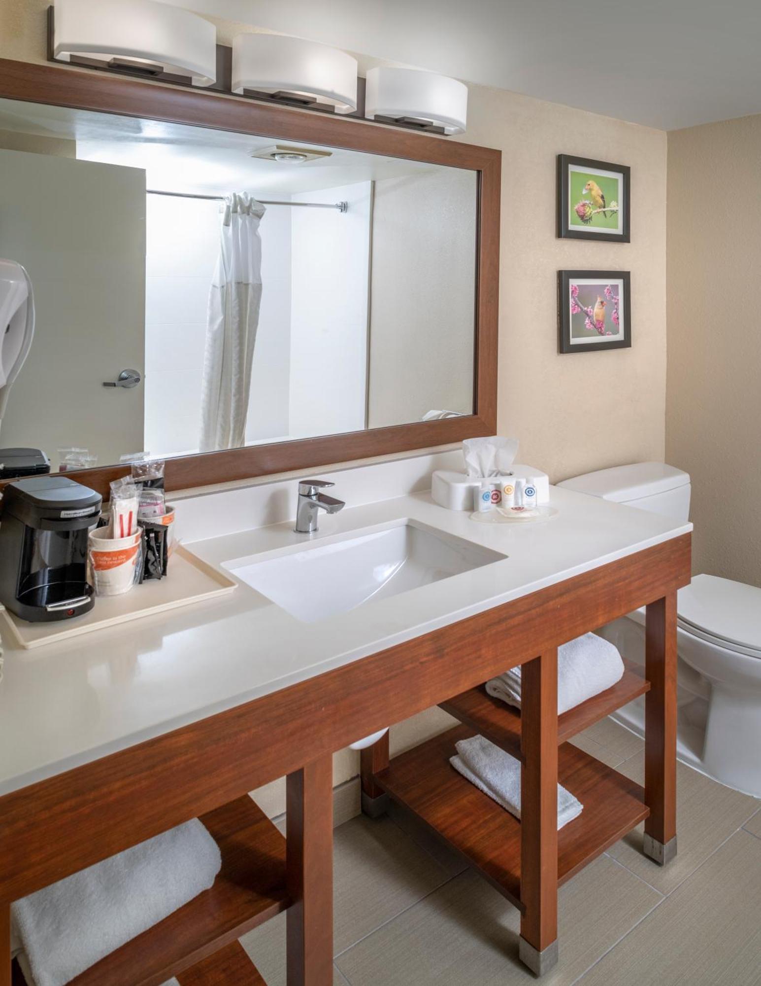 Comfort Inn & Suites Grundy Quarto foto